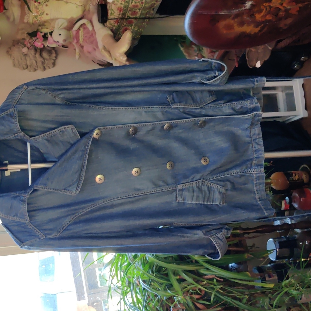 Chicos size 3 Blue Cotton Lyocel blend Jean Mini Trench style Jacket